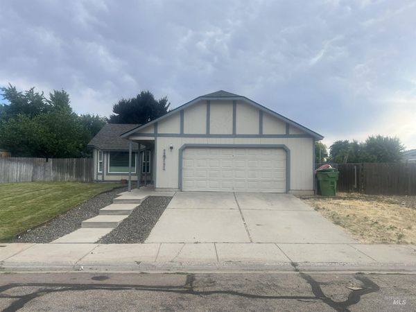 1911 W Tracy Ct, Meridian, ID 83646