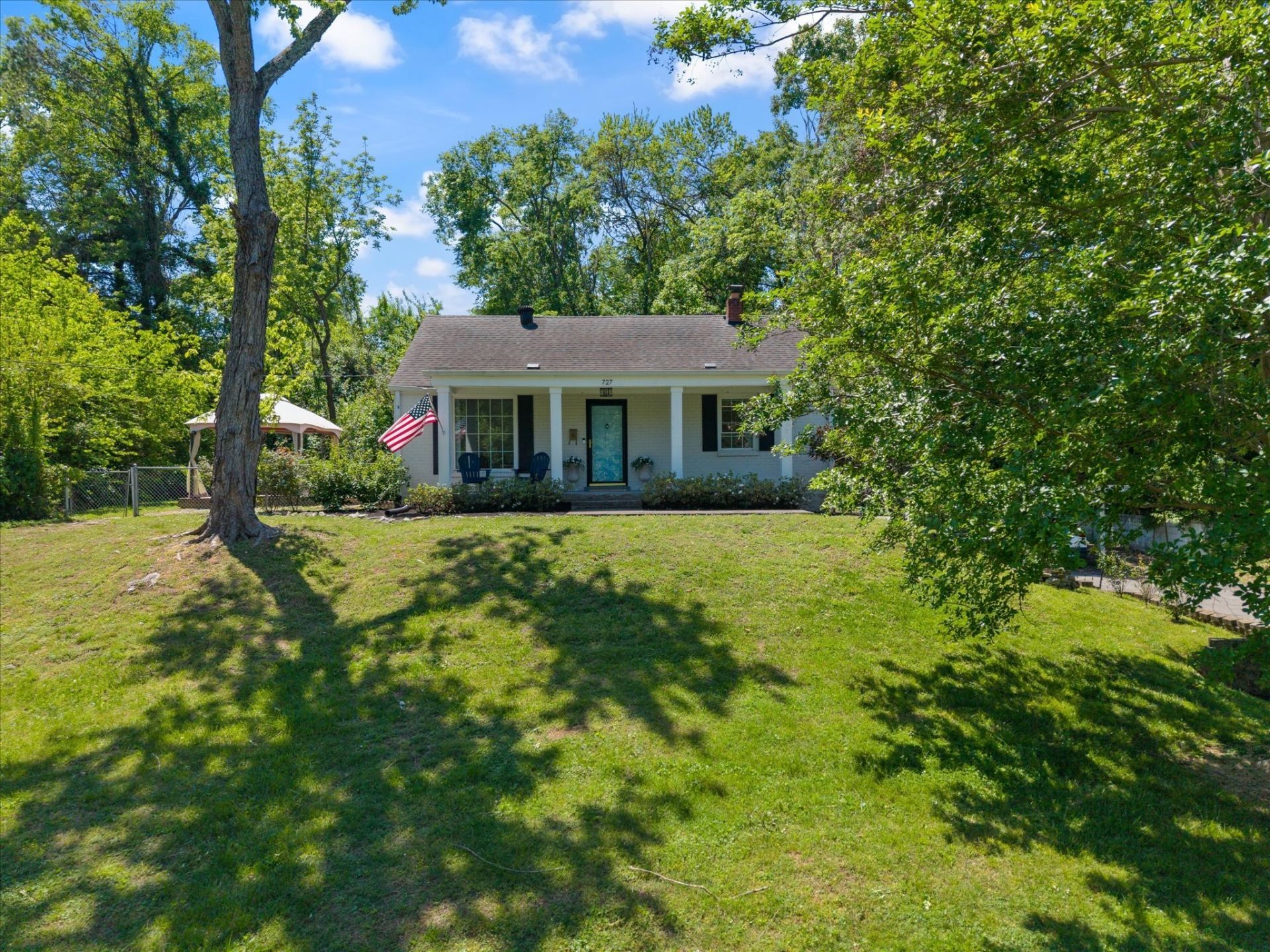 727 Woodmere Dr, Nashville, TN 37217 Main Photo