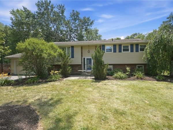 8984 Cherokee Run, Macedonia, OH 44056