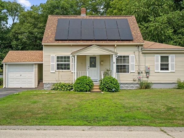 6 Oakwood Ave, Auburn, MA 01501