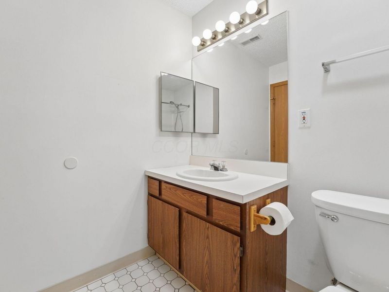 979 Kingsbury Court , Newark, OH 43055 Photo 19