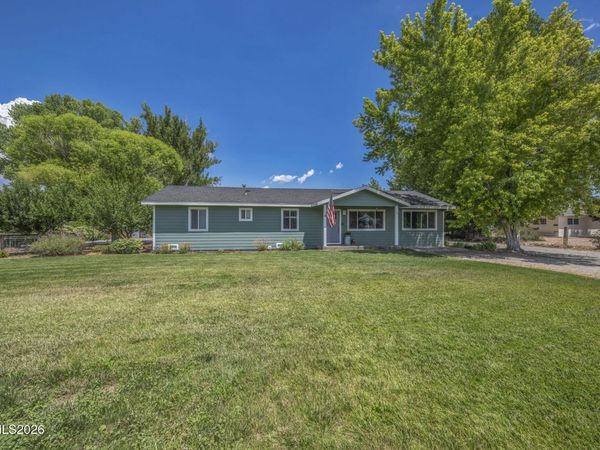 20 Baker Lane, Yerington, NV 89447