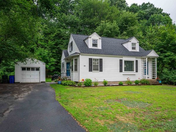 88 Newgate Circle, Manchester, NH 03102