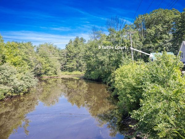 5 Tuttle Court, Rochester, NH 03839