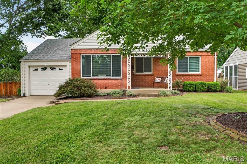 1102 Selma Avenue , Webster Groves, MO 63119 Main Photo