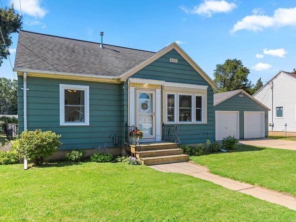 1956 DECKNER AVENUE, Green Bay, WI 54302