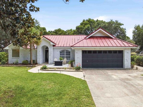 3144 Calle De Cortez, Navarre, FL 32566