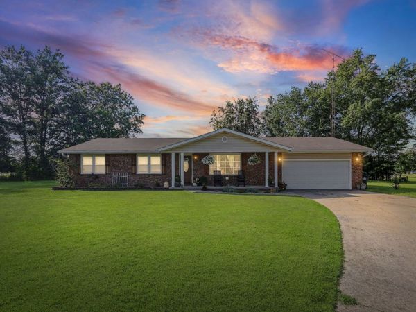 380 Northwood , Salem, IL 62881