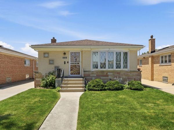 4916 N Ridgewood Avenue , Norridge, IL 60706