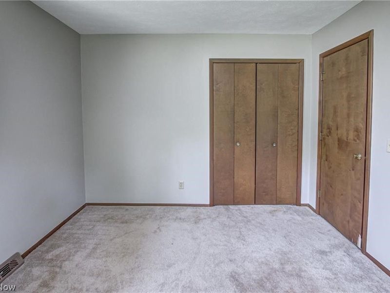 21002 Lunn Road , Strongsville, OH 44149 Photo 15