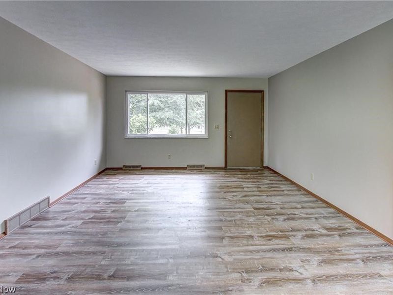 21002 Lunn Road , Strongsville, OH 44149 Photo 7