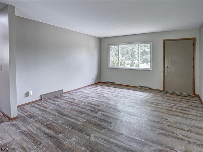 21002 Lunn Road , Strongsville, OH 44149 Photo 8