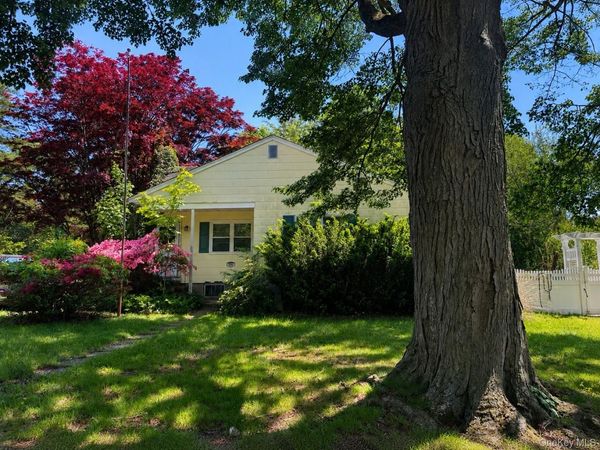 24 Saltaire Road , Sound Beach, NY 11789