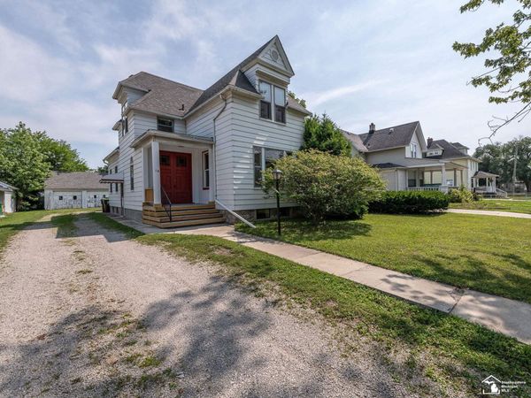 18 W Noble Avenue, Monroe, MI 48162