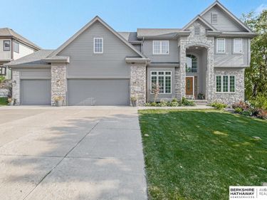 19209 Taylor Circle, Elkhorn, NE 68022