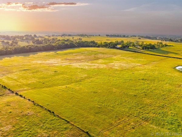 6 E 260 Road , Vinita, OK 74426