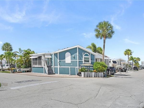 867 Nettles Boulevard , Jensen Beach, FL 34957