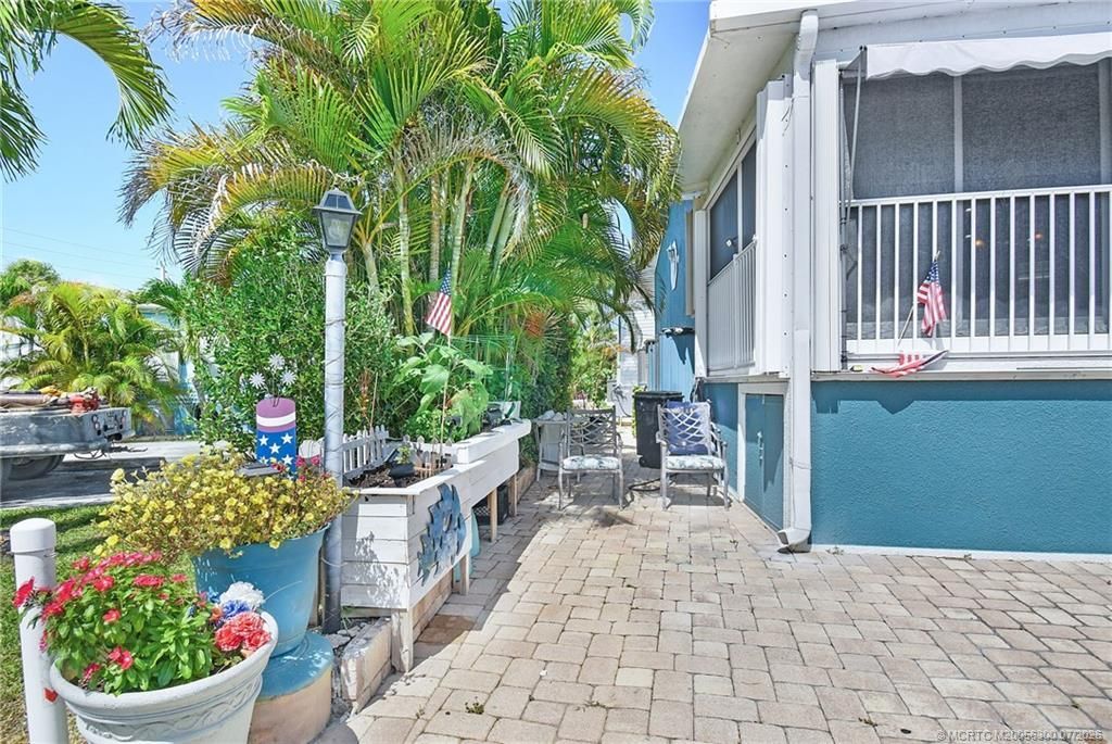 867 Nettles Boulevard , Jensen Beach, FL 34957 Photo