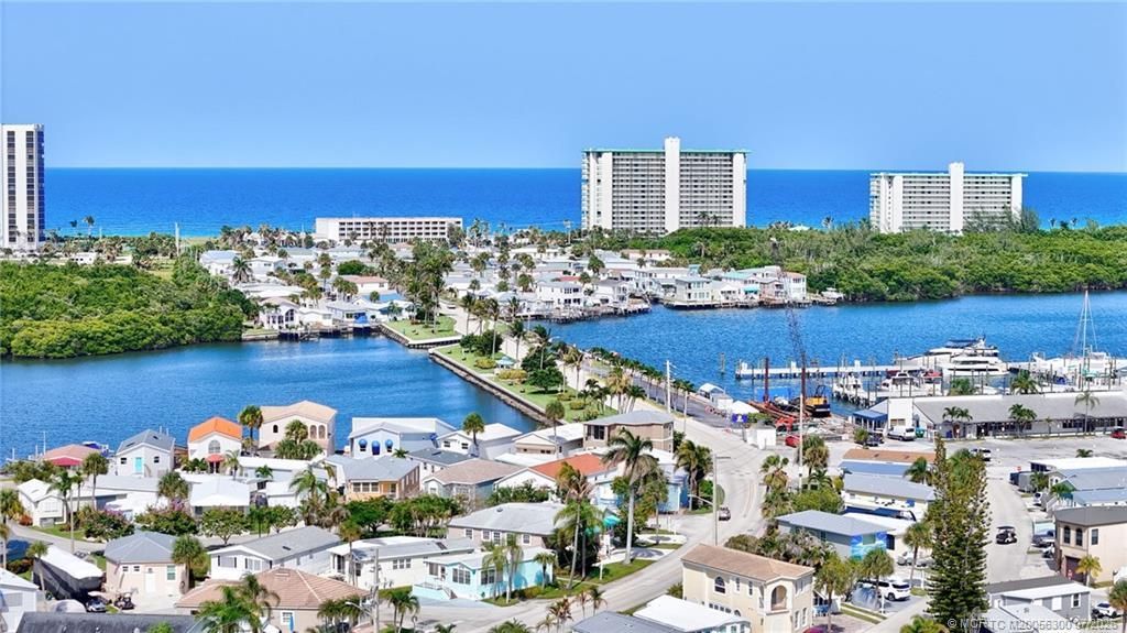 867 Nettles Boulevard , Jensen Beach, FL 34957 Photo