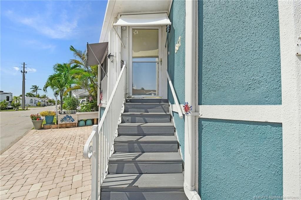 867 Nettles Boulevard , Jensen Beach, FL 34957 Photo