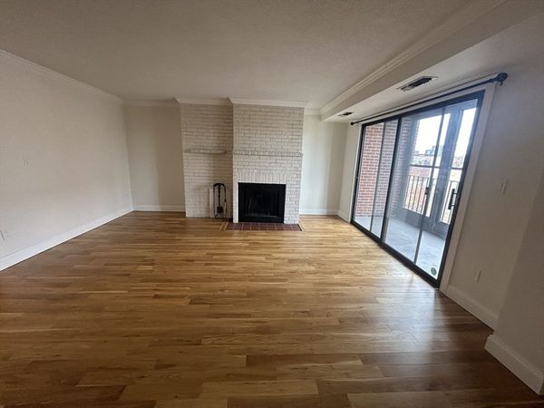 1580 Massachusetts, Unit 7D, Cambridge, MA 02138