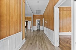 214 Dutton Street  photo 4