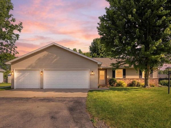 W5982 HEARTHSTONE DRIVE, Appleton, WI 54915