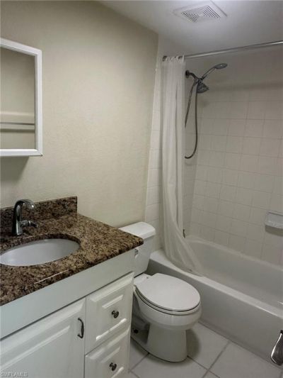 4621 Bayshore Dr , Unit Q6, Naples, FL 34112 Photo