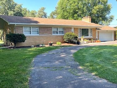 20285 29 Mile Road, Ray Twp, MI 48096