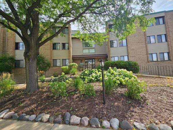 1855 Silver Bell Road, Unit 314, Eagan, MN 55122