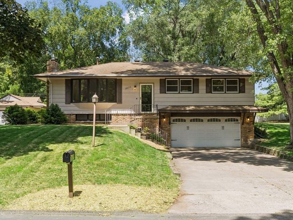 16170 Westgate Lane, Eden Prairie, MN 55344