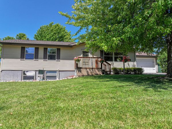 611 E Nestor Street , Osakis, MN 56360