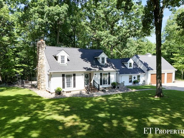 6645 Checkerberry Lane NE, Rockford, MI 49341