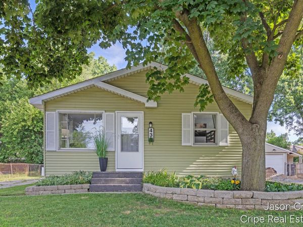 43 35th Street SE, Wyoming, MI 49548