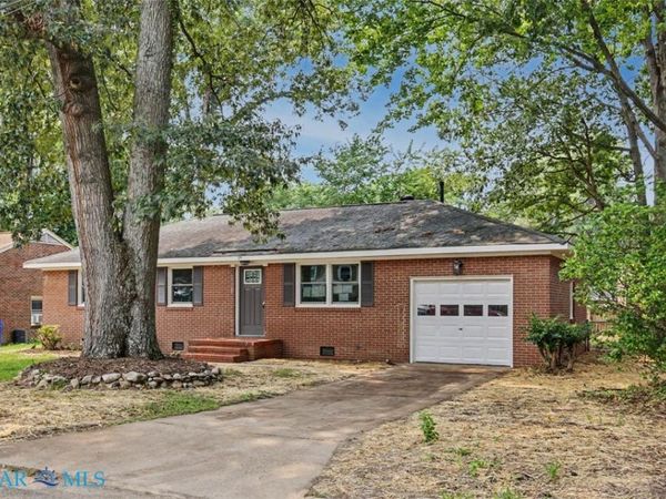 19 Bird Lane , Newport News, VA 23601