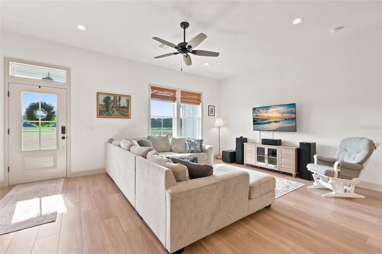 3705 NW 31st Avenue , Bell, FL 32619 Photo