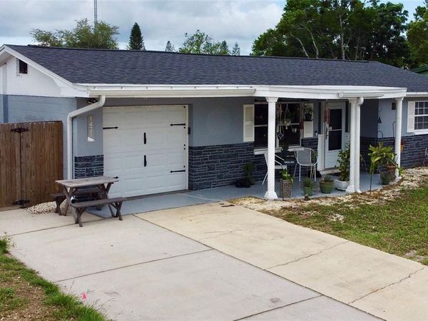 1421 WICKHAM LANE , HOLIDAY, FL 34691