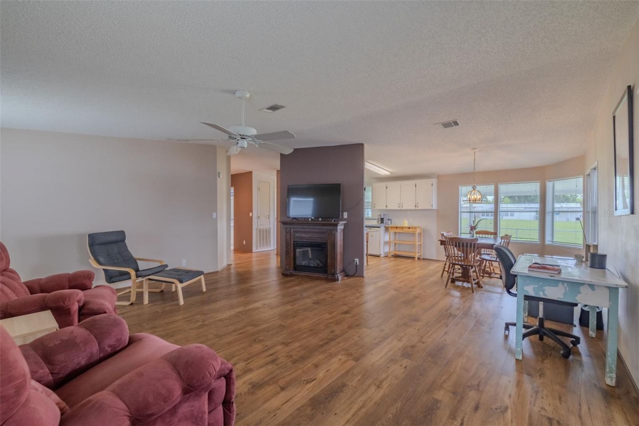 37716 Newport Drive , Zephyrhills, FL 33542 Photo