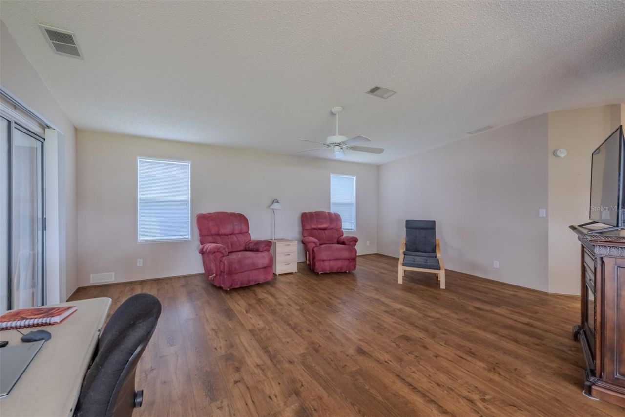 37716 Newport Drive , Zephyrhills, FL 33542 Photo