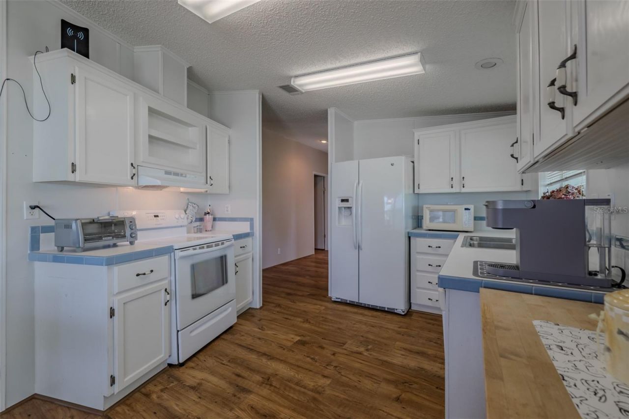 37716 Newport Drive , Zephyrhills, FL 33542 Photo