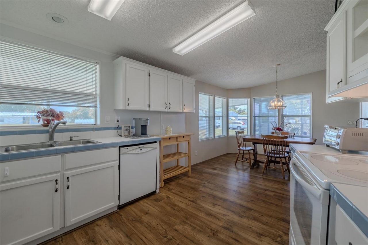 37716 Newport Drive , Zephyrhills, FL 33542 Photo