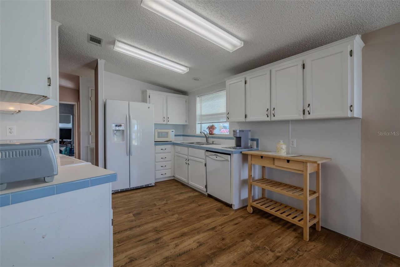 37716 Newport Drive , Zephyrhills, FL 33542 Photo