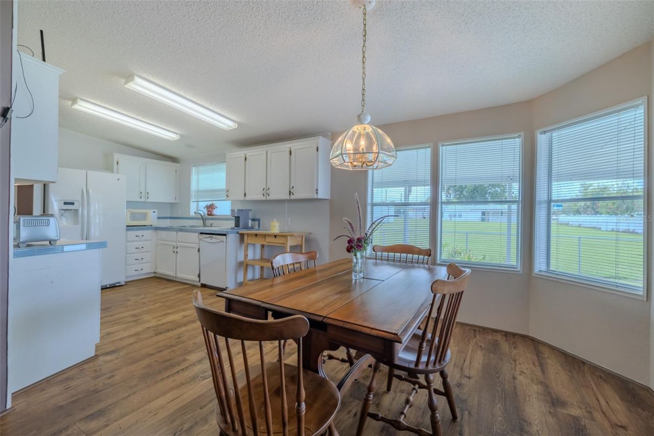 37716 Newport Drive , Zephyrhills, FL 33542 Photo