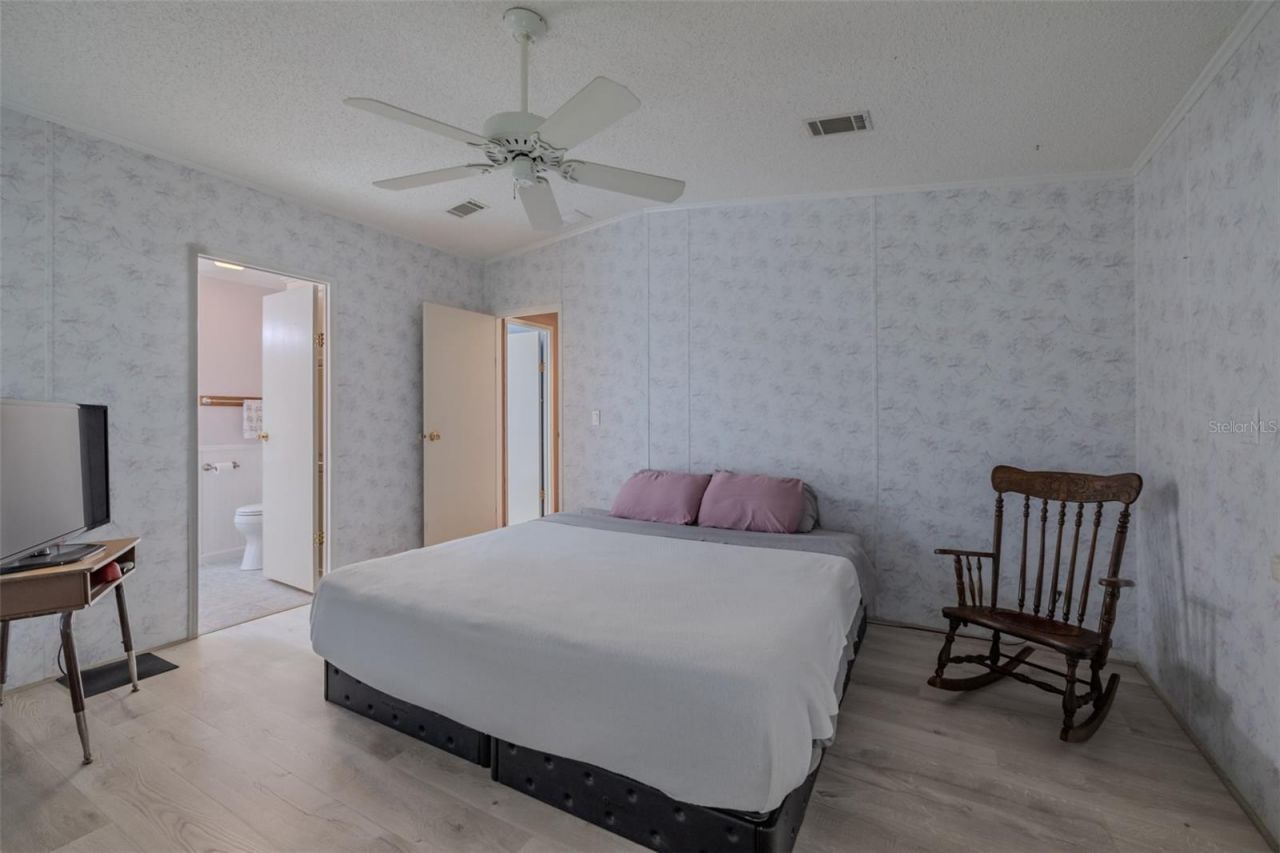37716 Newport Drive , Zephyrhills, FL 33542 Photo