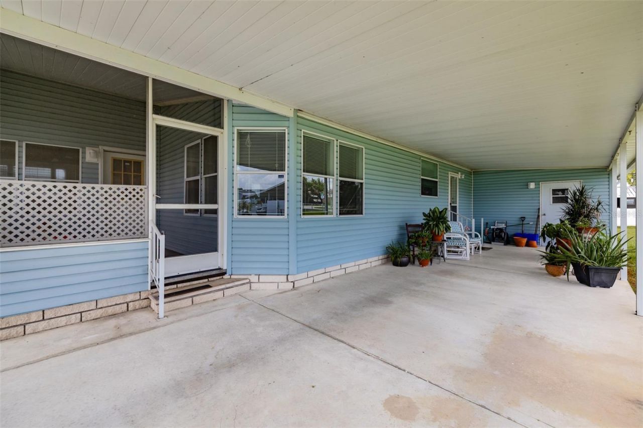 37716 Newport Drive , Zephyrhills, FL 33542 Photo