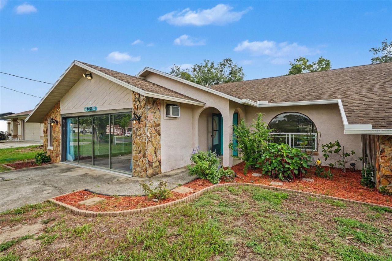 4498 Gondolier Rd , Spring Hill, FL 34609 Photo