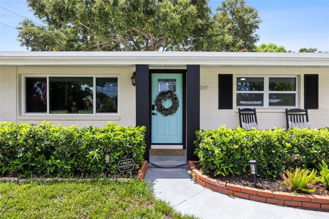 2287 Manor Boulevard N, Clearwater, FL 33765 Photo