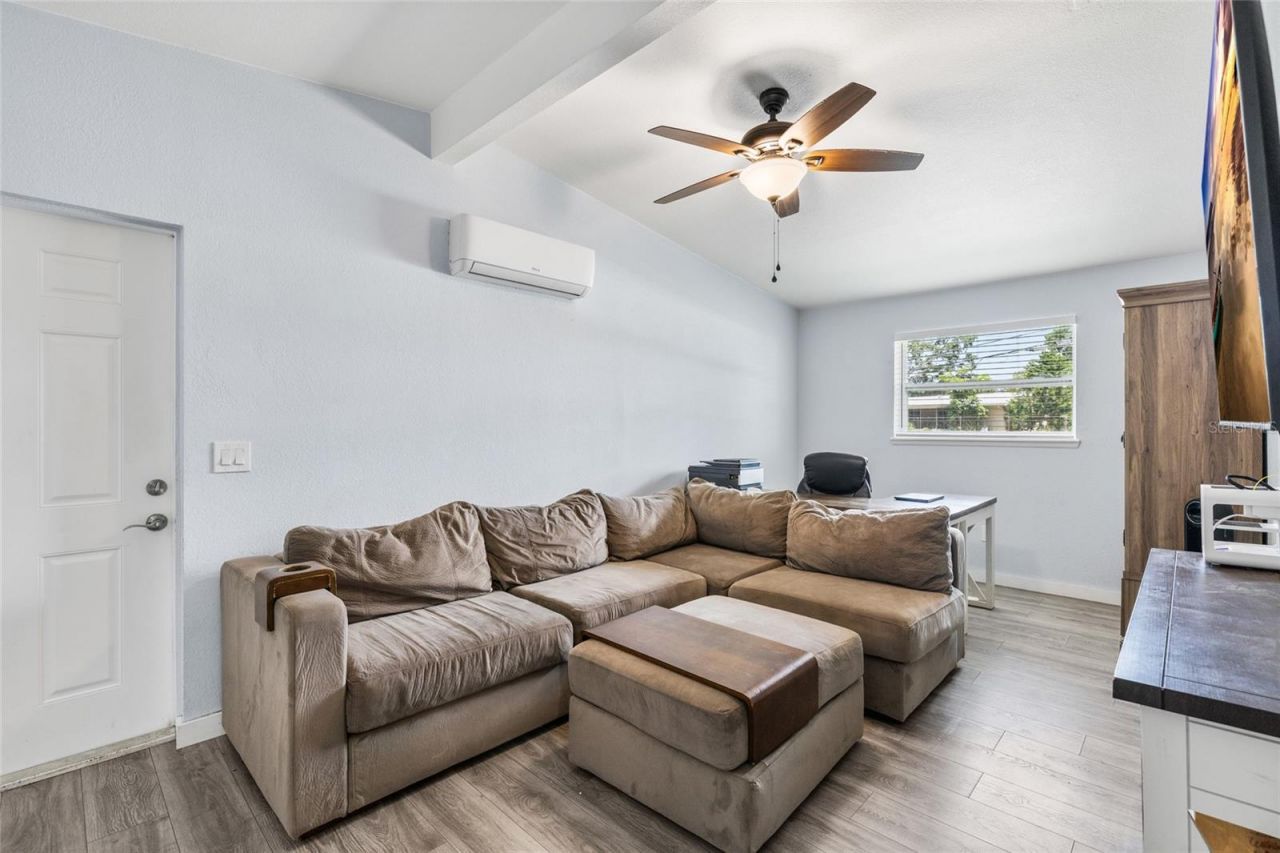 2287 Manor Boulevard N, Clearwater, FL 33765 Photo