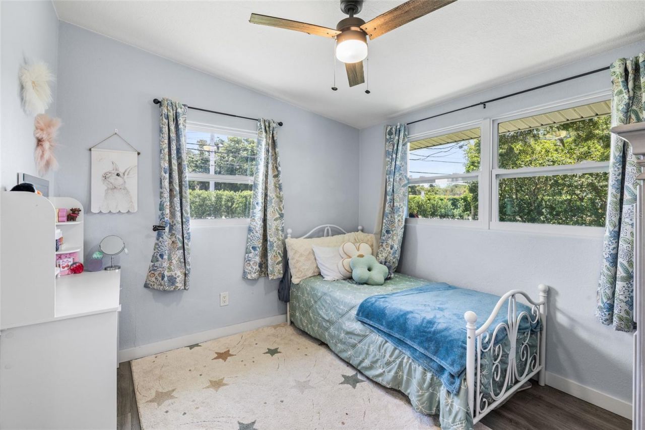 2287 Manor Boulevard N, Clearwater, FL 33765 Photo