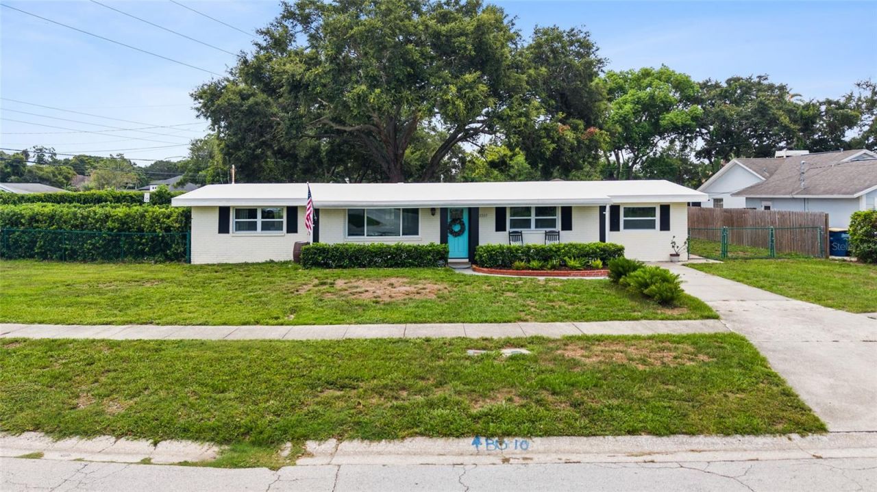 2287 Manor Boulevard N, Clearwater, FL 33765 Photo